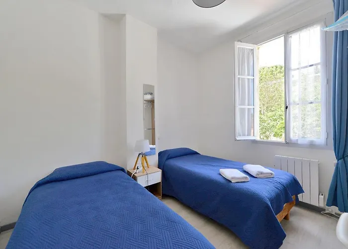 Comme A La Maison ゲストハウス Espéraza