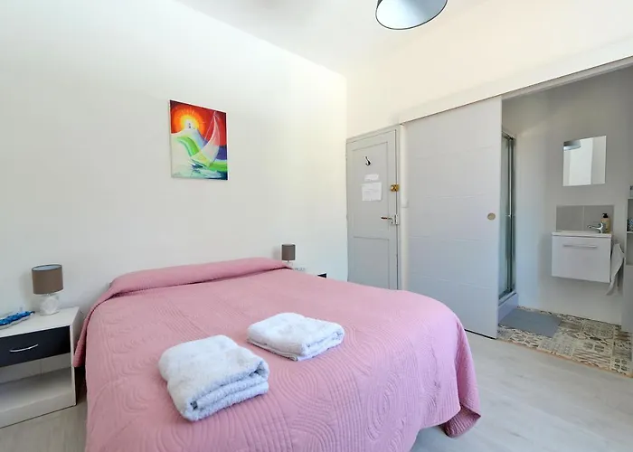ゲストハウス Comme A La Maison